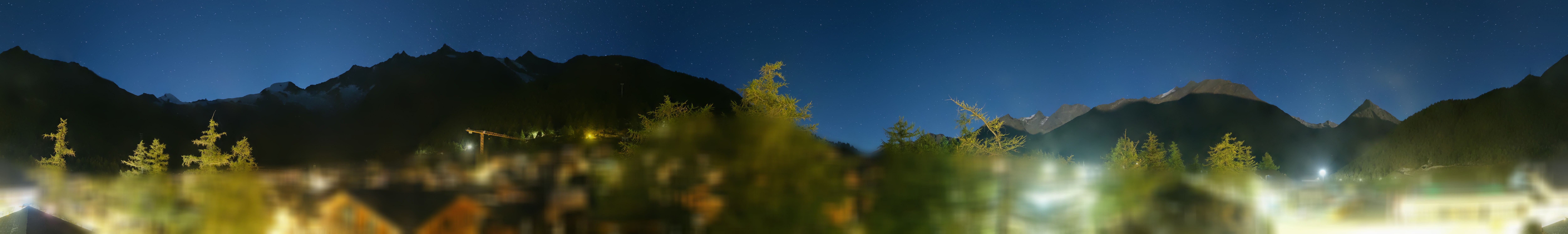Archiv Foto Webcam Saas Fee: Blick in den Ortskern
