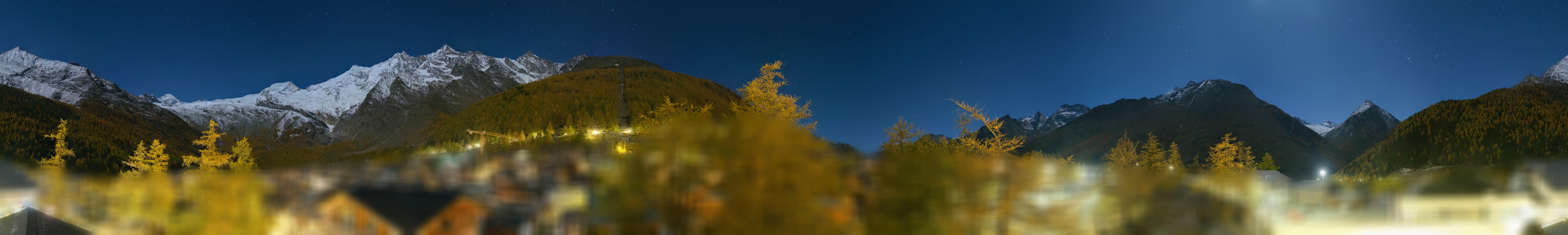 Archiv Foto Webcam Saas Fee: Blick in den Ortskern