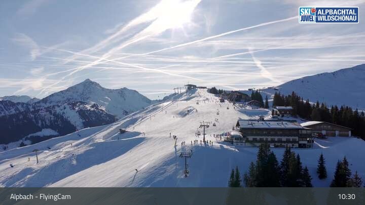 Archiv Foto Webcam Flying Cam: Alpbachtal von oben