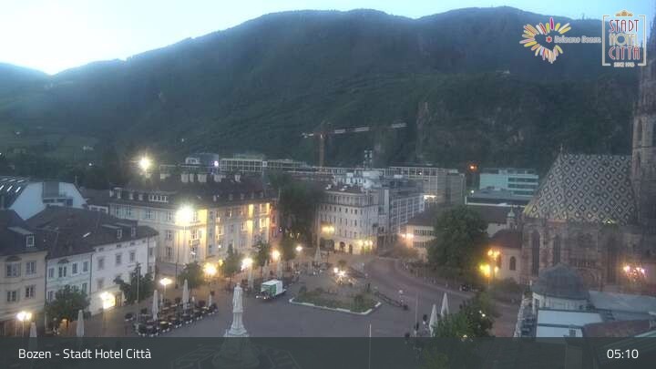 Archiv Foto Webcam Bozen - Stadt Hotel Citta