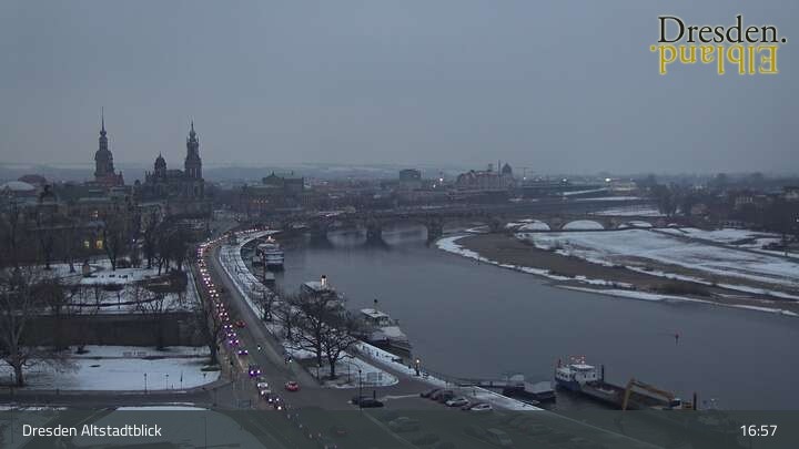 Archiv Foto Webcam Dresden Terrassenufer - Blick auf die Altstadt