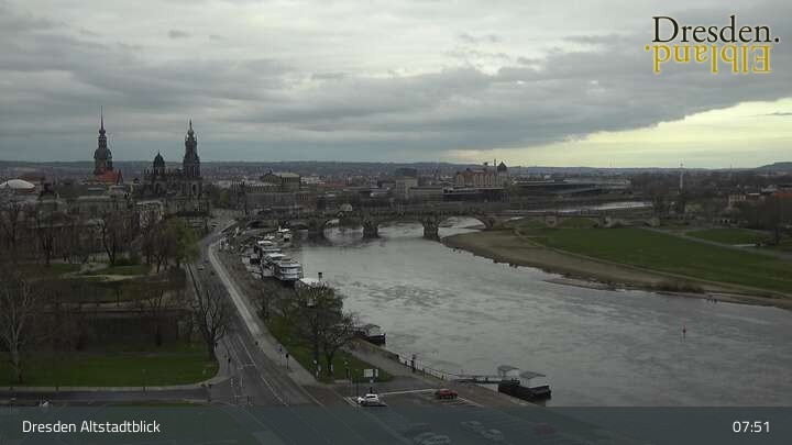 Archiv Foto Webcam Dresden Terrassenufer - Blick auf die Altstadt