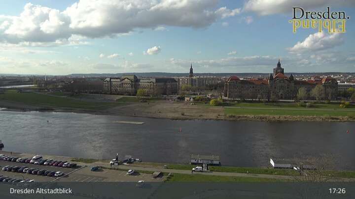 Archiv Foto Webcam Dresden Terrassenufer - Blick auf die Altstadt