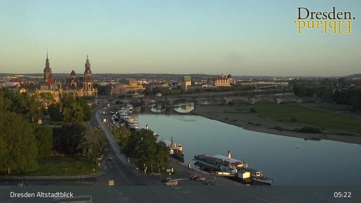 Archiv Foto Webcam Dresden Terrassenufer - Blick auf die Altstadt