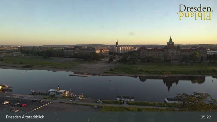 Archiv Foto Webcam Dresden Terrassenufer - Blick auf die Altstadt