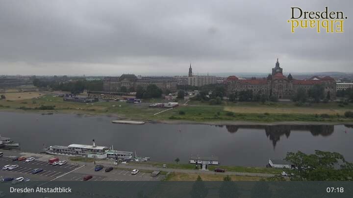 Archiv Foto Webcam Dresden Terrassenufer - Blick auf die Altstadt