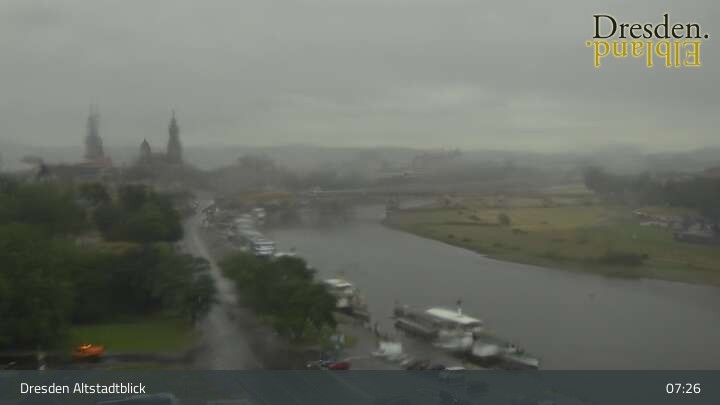 Archiv Foto Webcam Dresden Terrassenufer - Blick auf die Altstadt