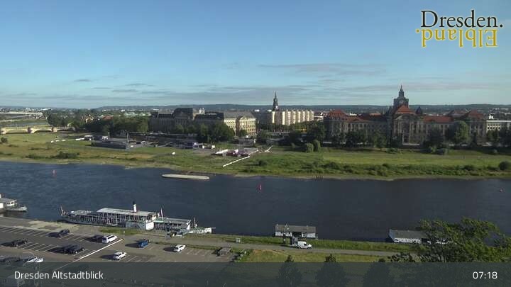 Archiv Foto Webcam Dresden Terrassenufer - Blick auf die Altstadt