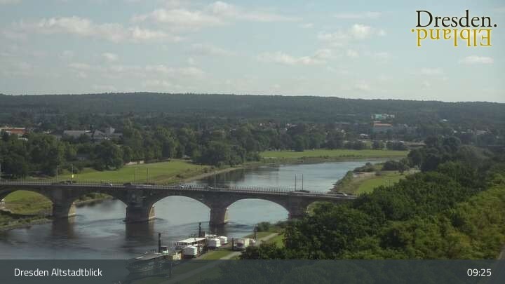Archiv Foto Webcam Dresden Terrassenufer - Blick auf die Altstadt