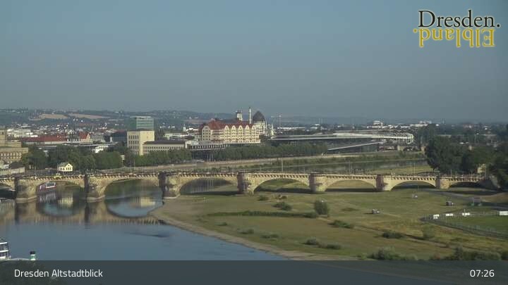 Archiv Foto Webcam Dresden Terrassenufer - Blick auf die Altstadt