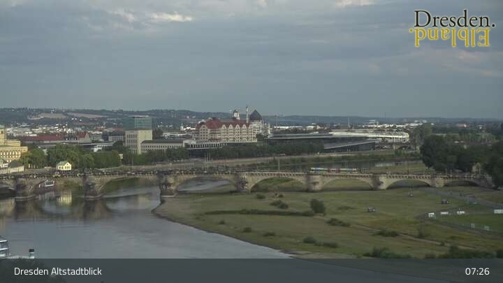 Archived image Webcam Dresden - View of the Old Town