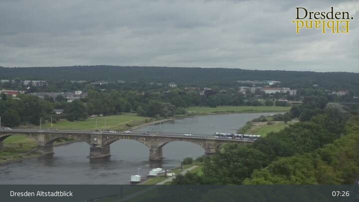 Archiv Foto Webcam Dresden Terrassenufer - Blick auf die Altstadt