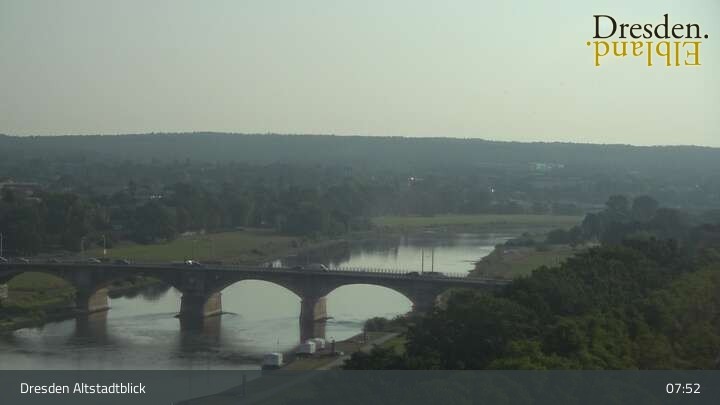 Archiv Foto Webcam Dresden Terrassenufer - Blick auf die Altstadt