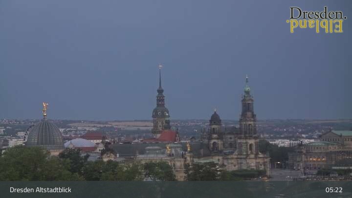 Archiv Foto Webcam Dresden Terrassenufer - Blick auf die Altstadt