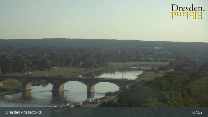 Archiv Foto Webcam Dresden Terrassenufer - Blick auf die Altstadt