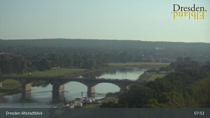 Archiv Foto Webcam Dresden Terrassenufer - Blick auf die Altstadt