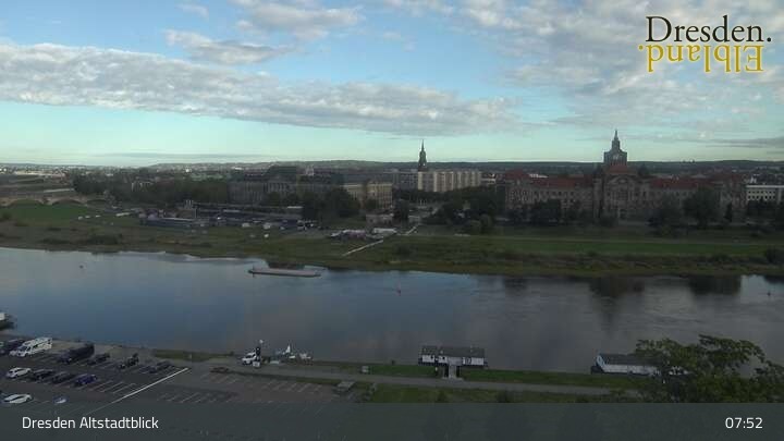 Archiv Foto Webcam Dresden Terrassenufer - Blick auf die Altstadt
