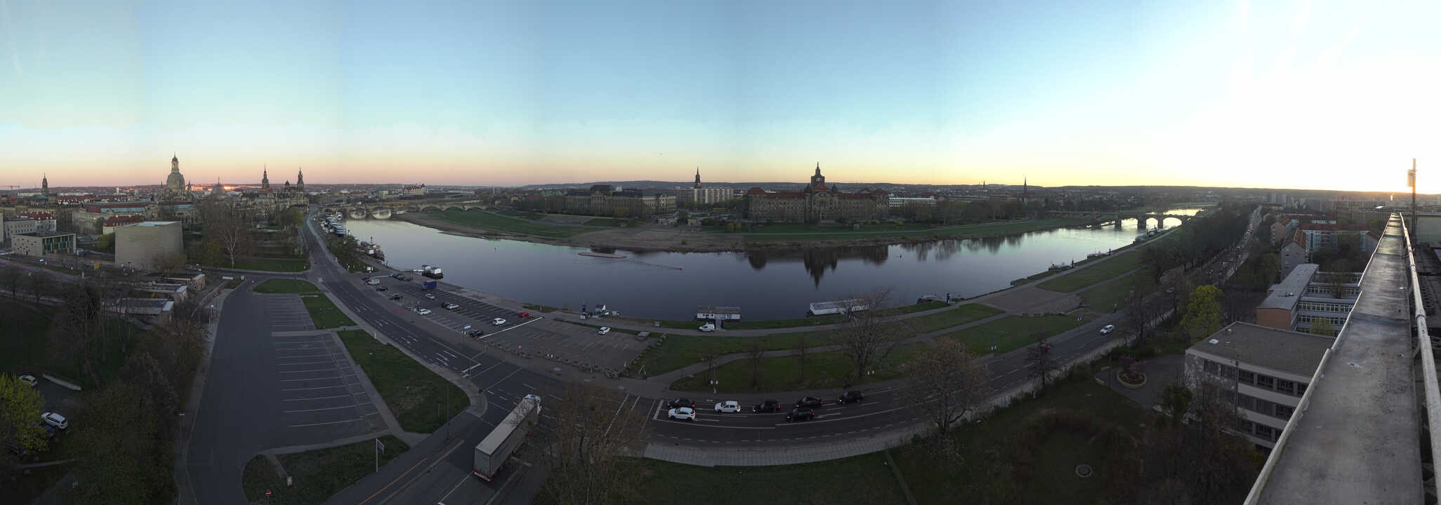 Archiv Foto Webcam Dresden - Elbpanorama