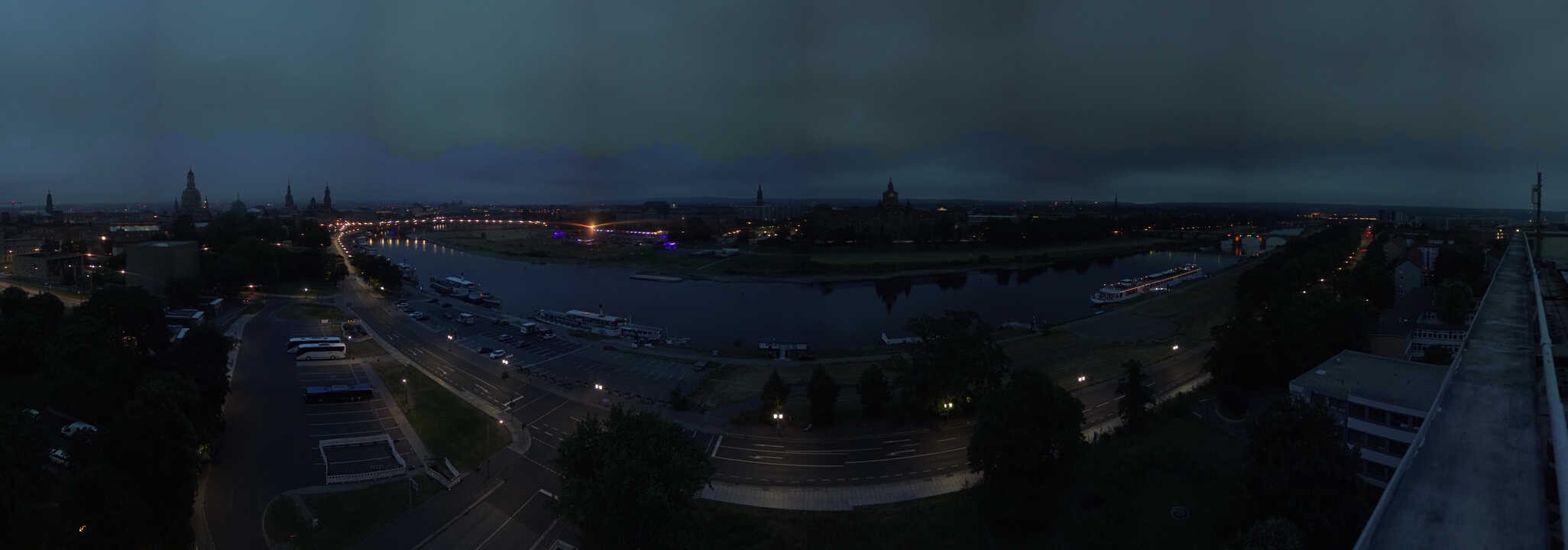 Archiv Foto Webcam Dresden - Elbpanorama