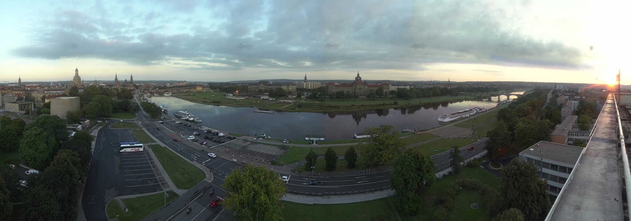 Archiv Foto Webcam Dresden - Elbpanorama