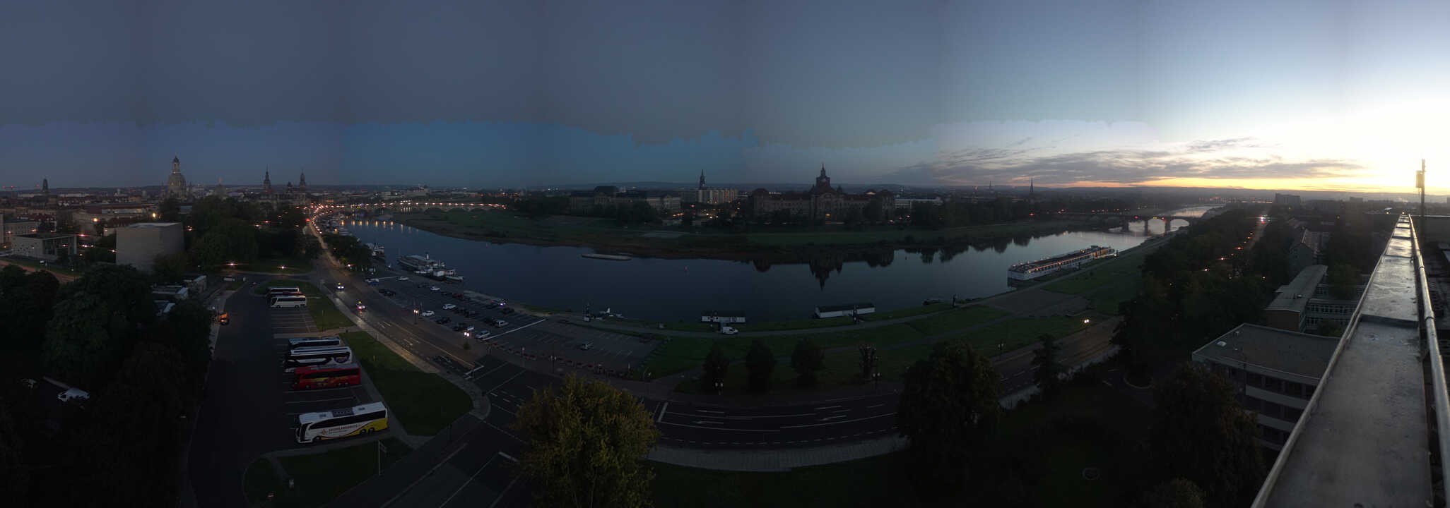 Archiv Foto Webcam Dresden - Elbpanorama