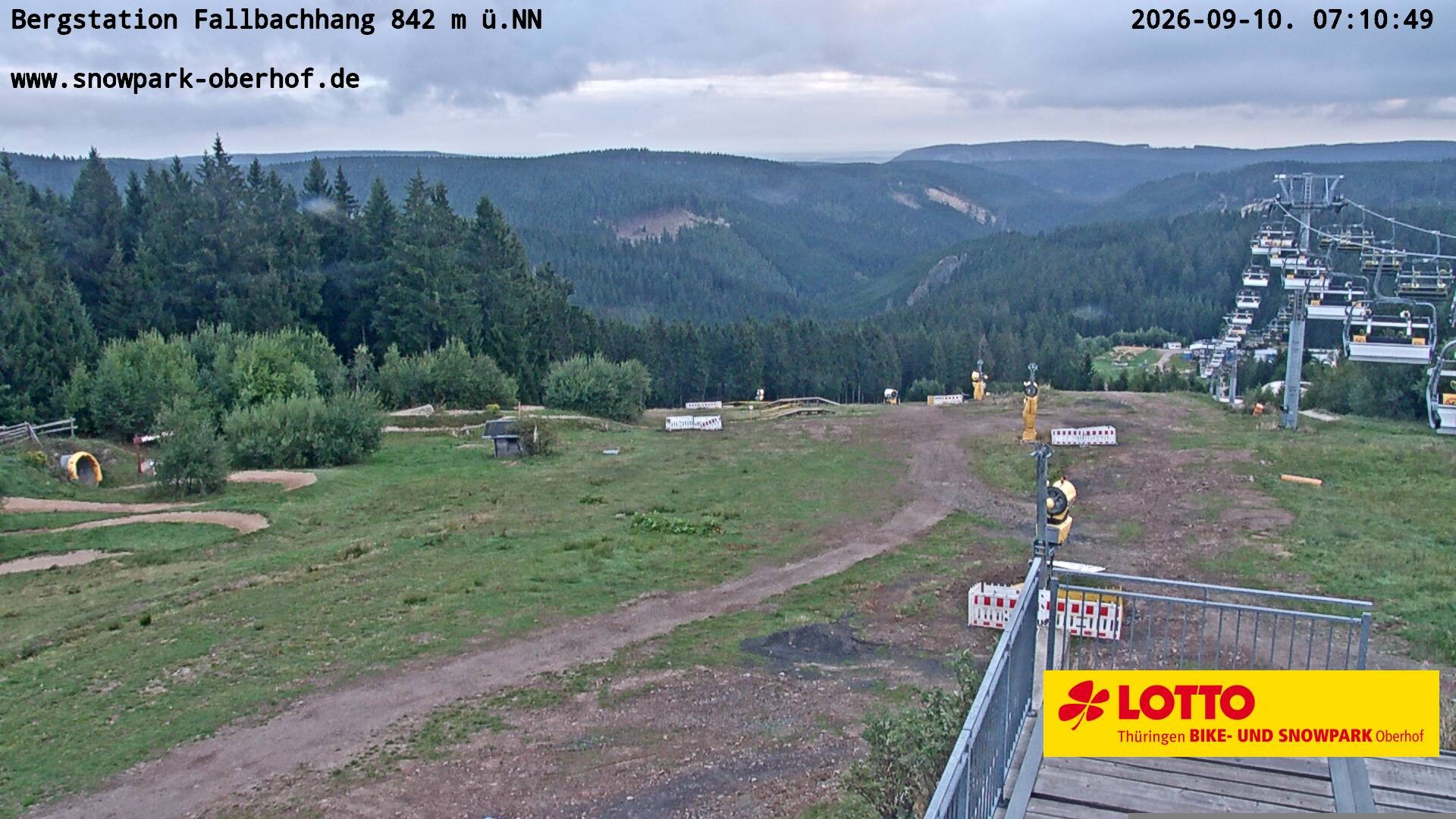 Archived image Webcam Oberhof: Chair Lift Fallbachhang