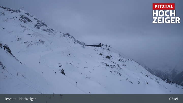 Archiv Foto Webcam Bergstation Hochzeiger im Pitztal