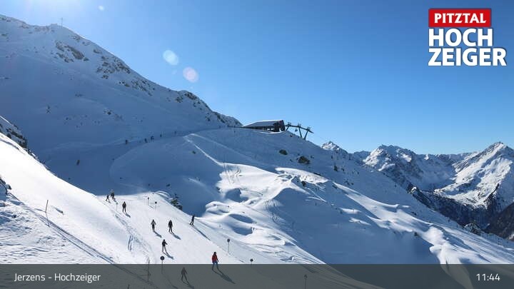 Archiv Foto Webcam Bergstation Hochzeiger im Pitztal