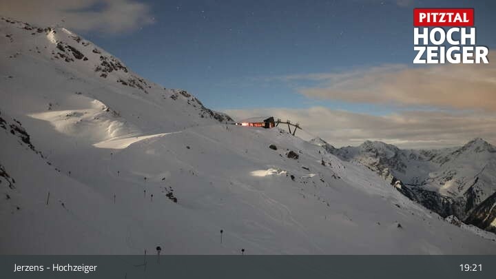 Archiv Foto Webcam Bergstation Hochzeiger im Pitztal
