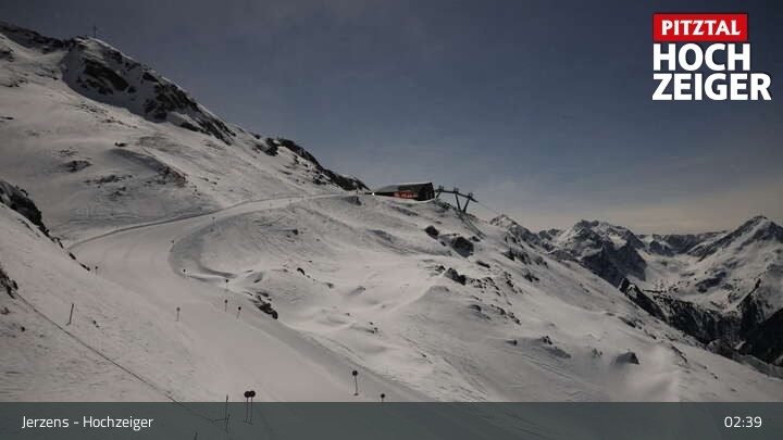 Archiv Foto Webcam Bergstation Hochzeiger im Pitztal