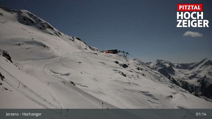 Archiv Foto Webcam Bergstation Hochzeiger im Pitztal