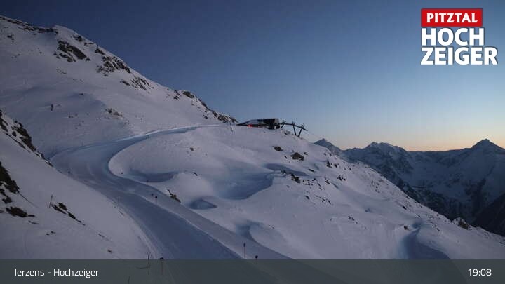 Archiv Foto Webcam Bergstation Hochzeiger im Pitztal