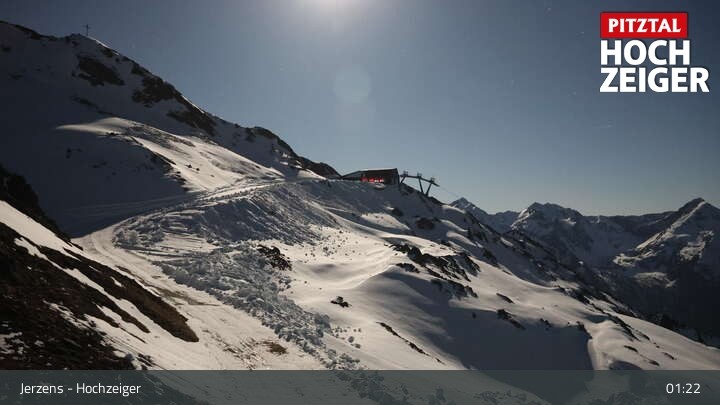Archiv Foto Webcam Bergstation Hochzeiger im Pitztal