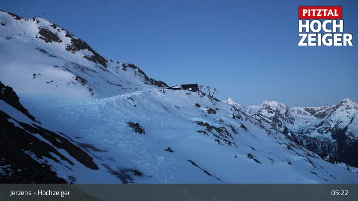 Archiv Foto Webcam Bergstation Hochzeiger im Pitztal