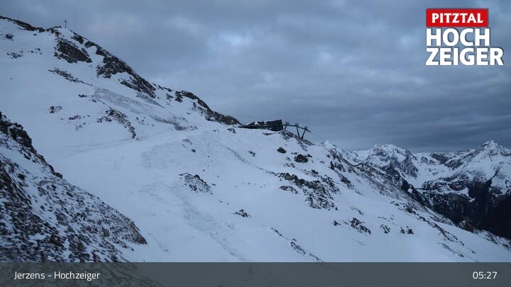 Archiv Foto Webcam Bergstation Hochzeiger im Pitztal