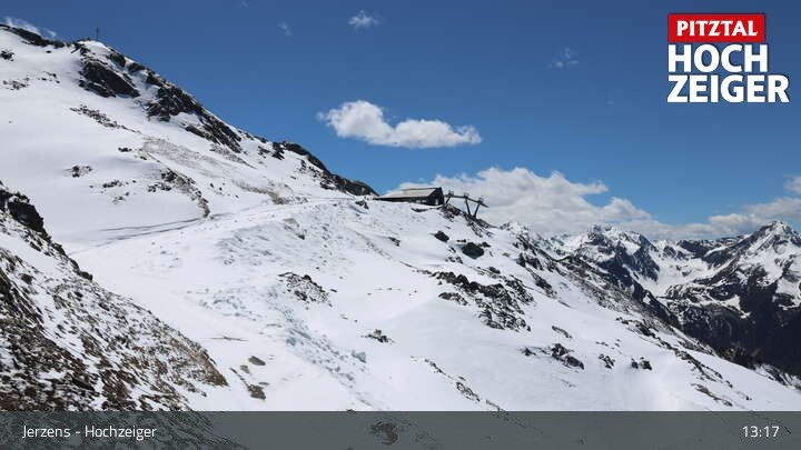 Archiv Foto Webcam Bergstation Hochzeiger im Pitztal