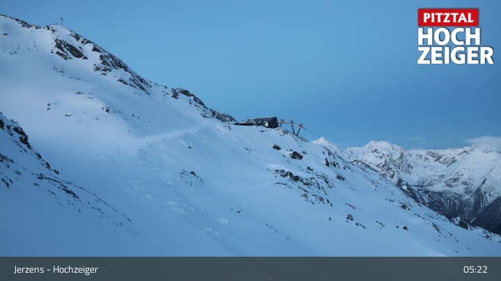 Archiv Foto Webcam Bergstation Hochzeiger im Pitztal