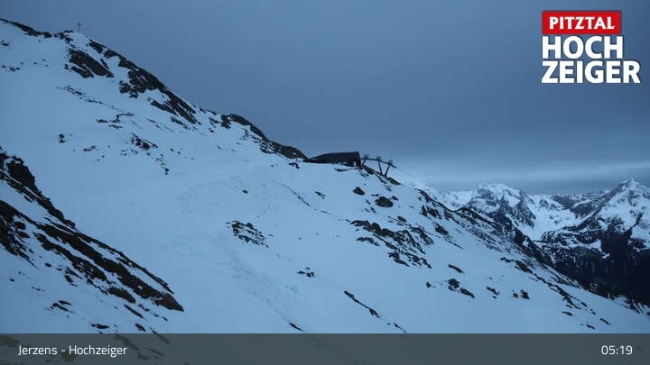 Archiv Foto Webcam Bergstation Hochzeiger im Pitztal