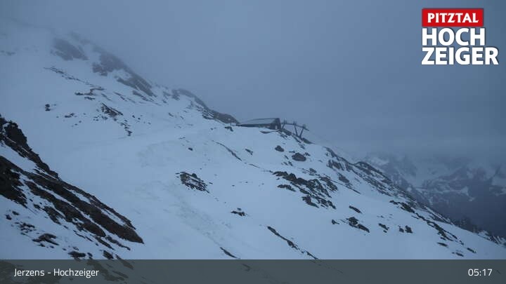 Archiv Foto Webcam Bergstation Hochzeiger im Pitztal
