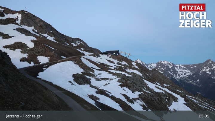 Archiv Foto Webcam Bergstation Hochzeiger im Pitztal