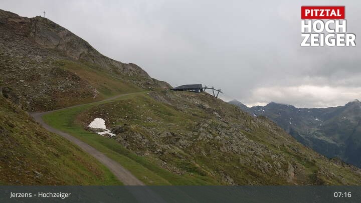 Archiv Foto Webcam Bergstation Hochzeiger im Pitztal