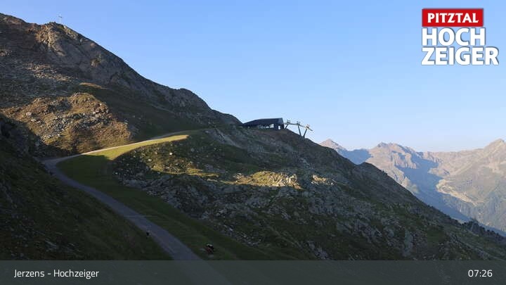 Archiv Foto Webcam Bergstation Hochzeiger im Pitztal