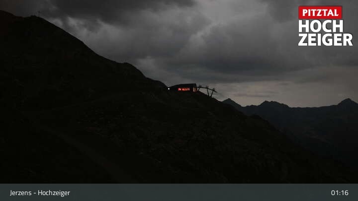 Archiv Foto Webcam Bergstation Hochzeiger im Pitztal