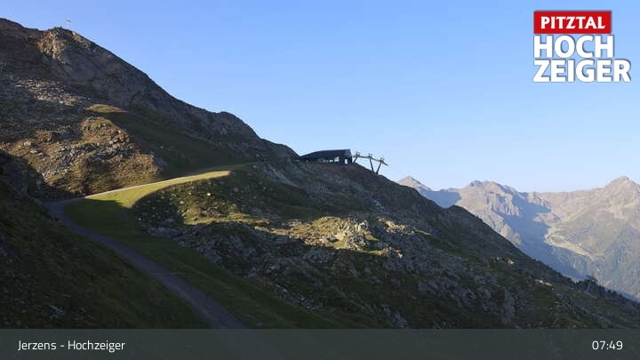 Archiv Foto Webcam Bergstation Hochzeiger im Pitztal
