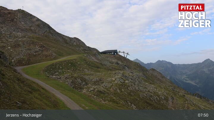 Archiv Foto Webcam Bergstation Hochzeiger im Pitztal