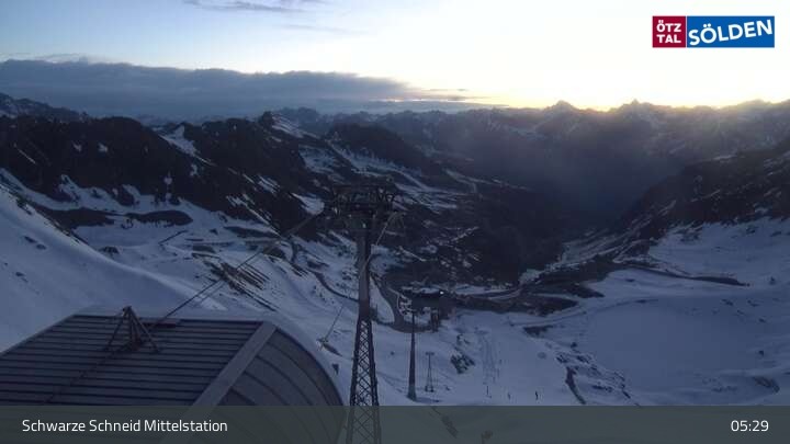 Archived image Webcam Sölden - Schwarze Schneid Cable Car