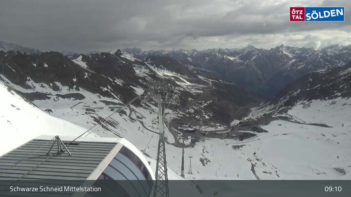 Archived image Webcam Sölden - Schwarze Schneid Cable Car
