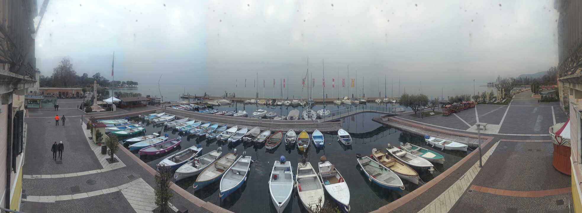 Archiv Foto Webcam Gardasee - Bardolino Hafen