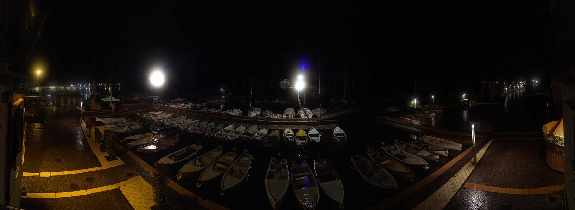 Archived image Webcam Lago di Garda - Harbour of Bardolino