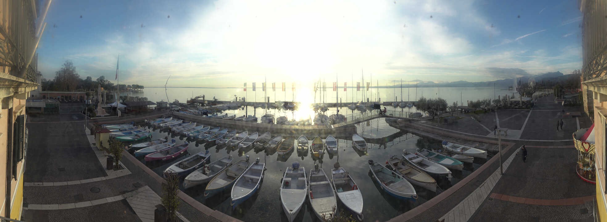 Archiv Foto Webcam Gardasee - Bardolino Hafen
